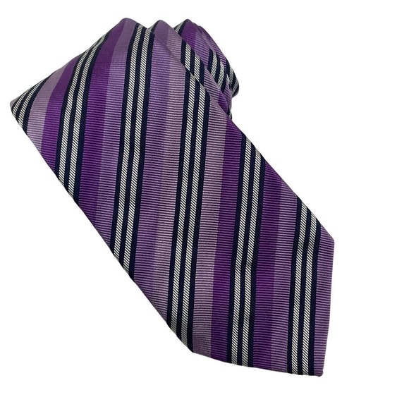 Burberry of London Men's Designer Diagonal Purple Lavender Silk Necktie - Picture 1 of 5